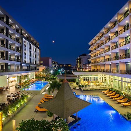 Hotel J Pattaya Esterno foto