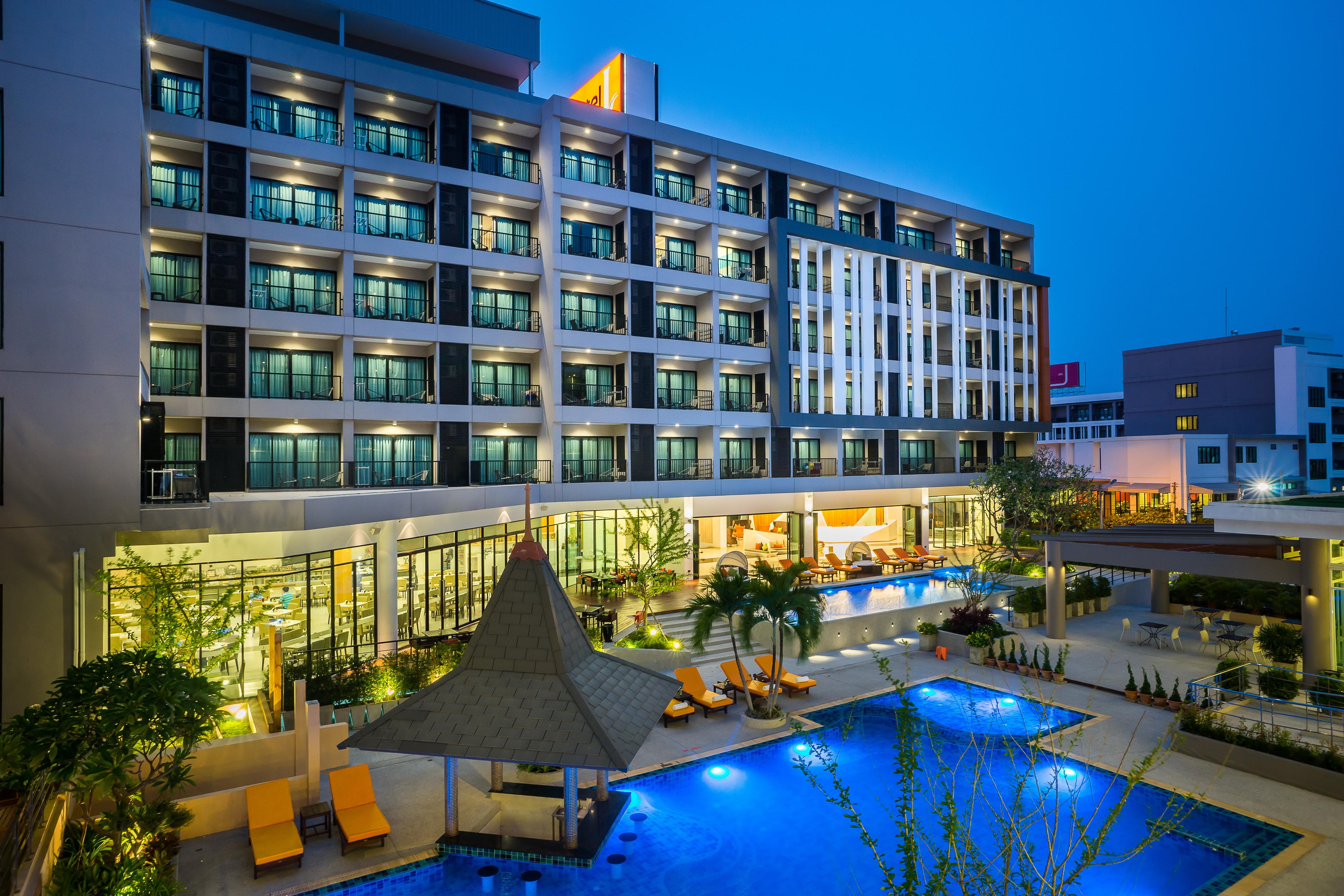Hotel J Pattaya Esterno foto