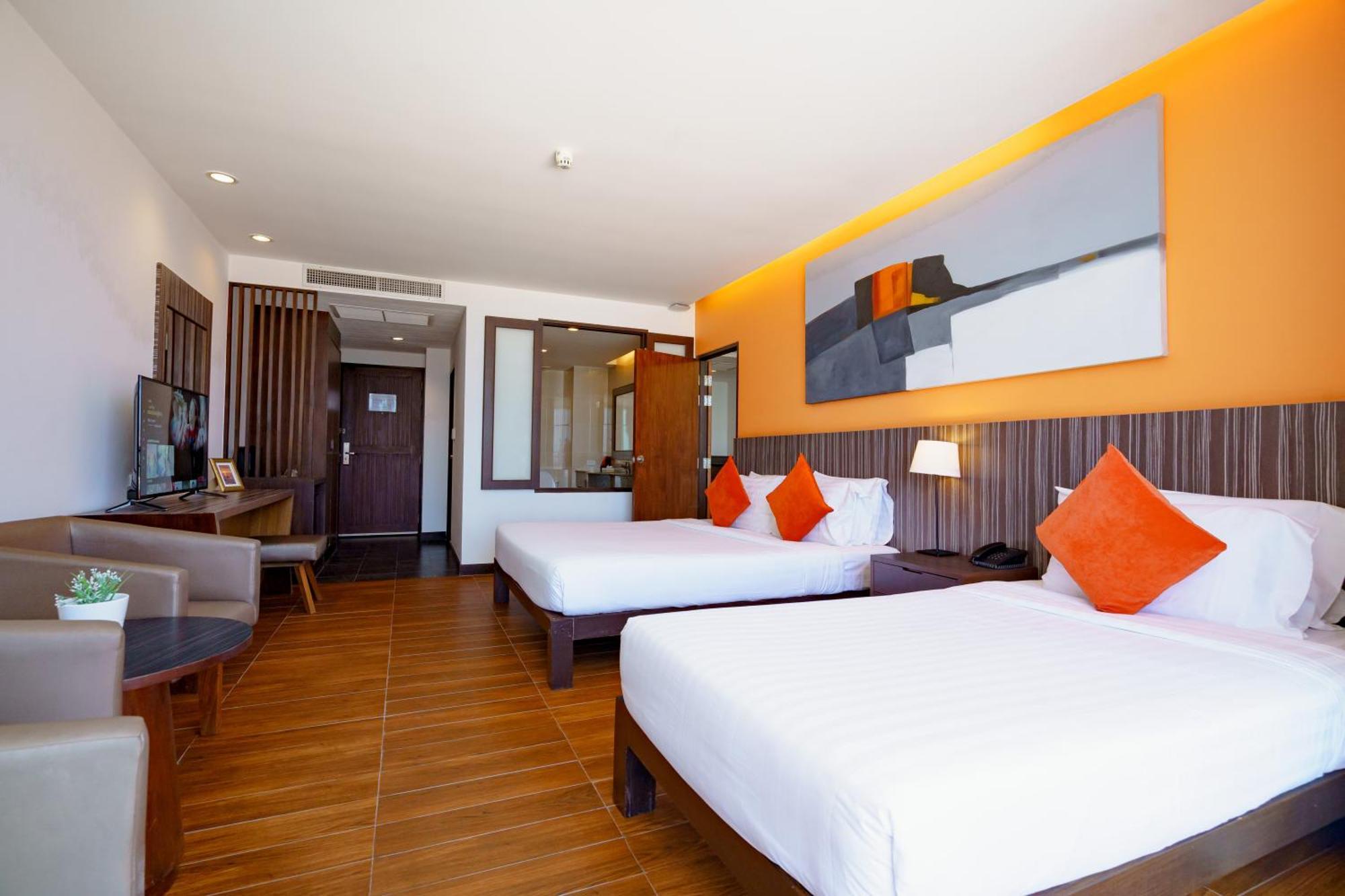 Hotel J Pattaya Esterno foto