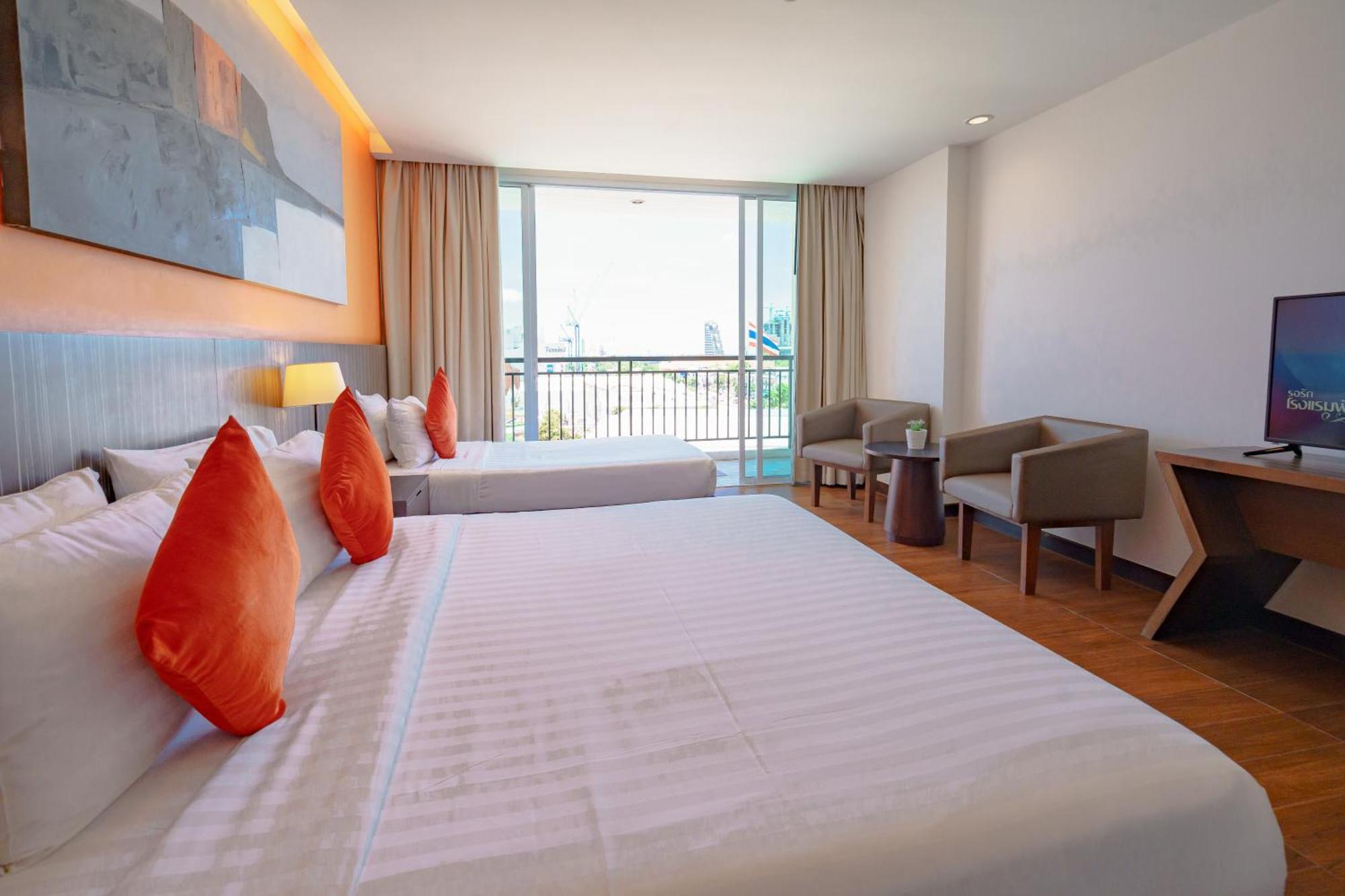 Hotel J Pattaya Esterno foto