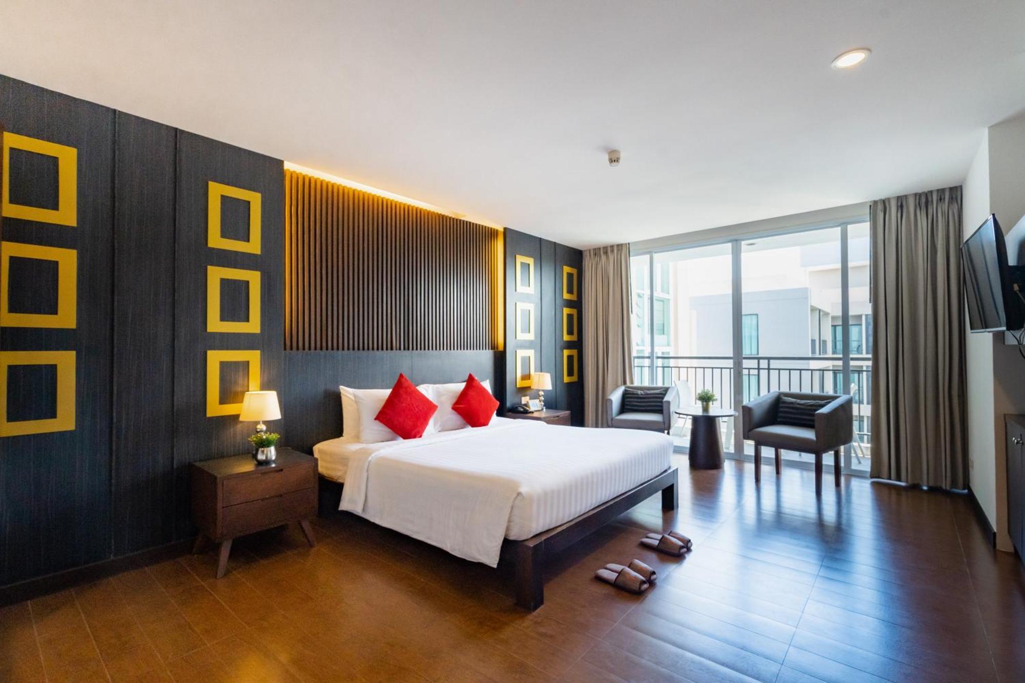 Hotel J Pattaya Esterno foto
