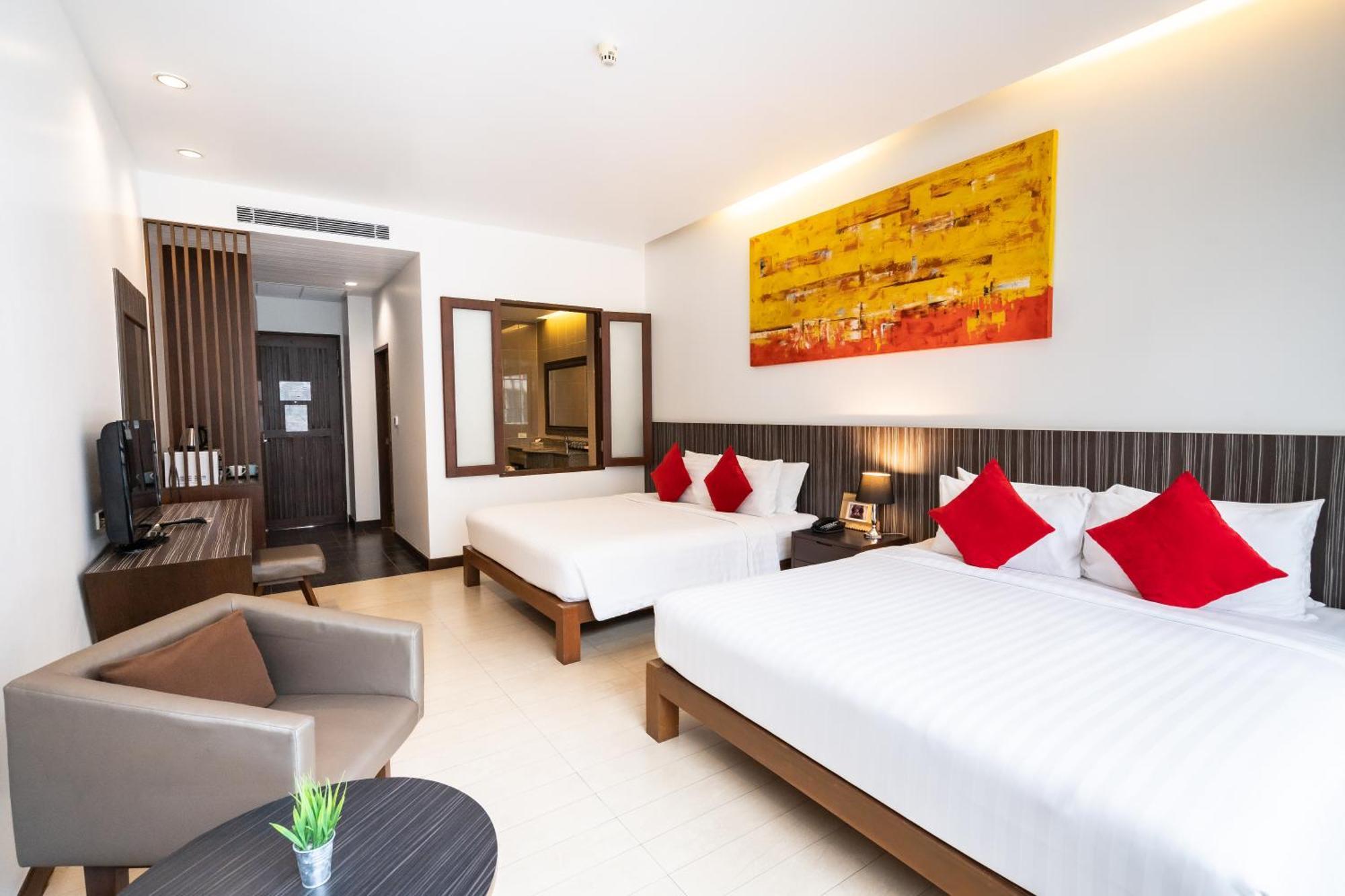 Hotel J Pattaya Esterno foto