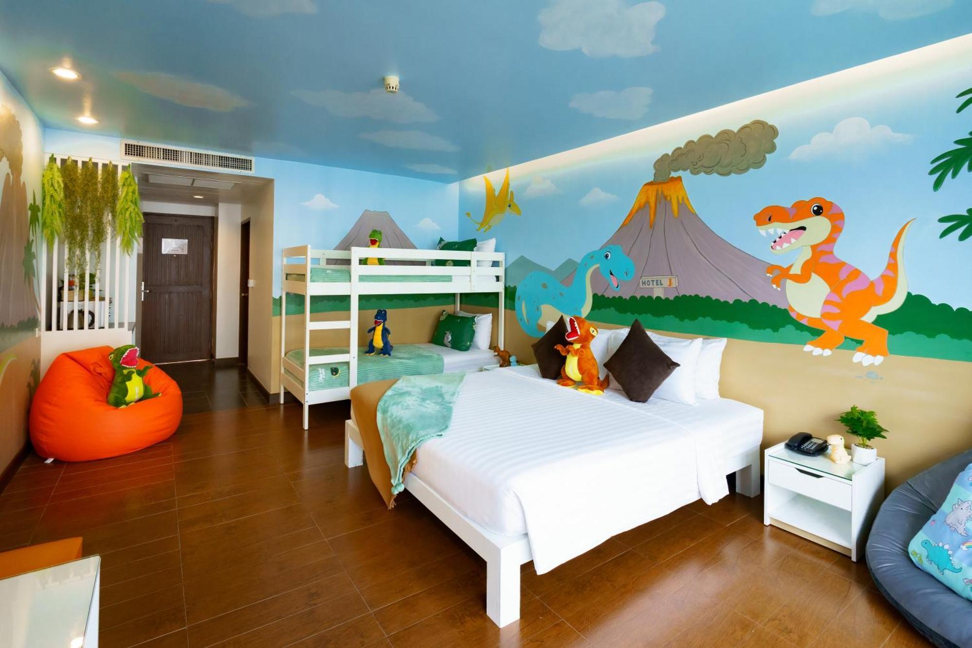 Hotel J Pattaya Esterno foto